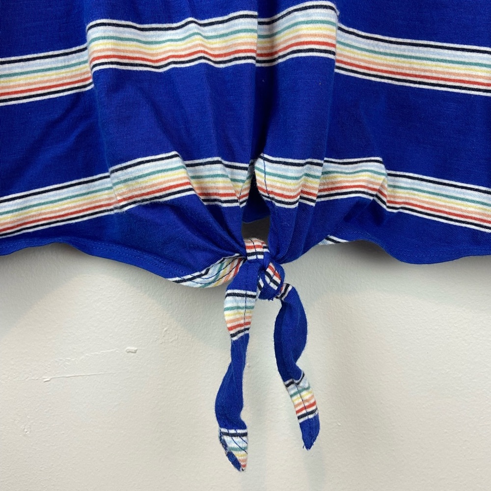 American Eagle Blue w/Rainbow Stripes Crop Tie Short Sleeve Shirt Size Medium - Picture 3 of 5